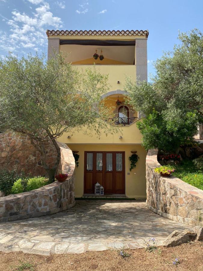 Case Vacanze Villa Rosita Сан-Теодоро Екстер'єр фото