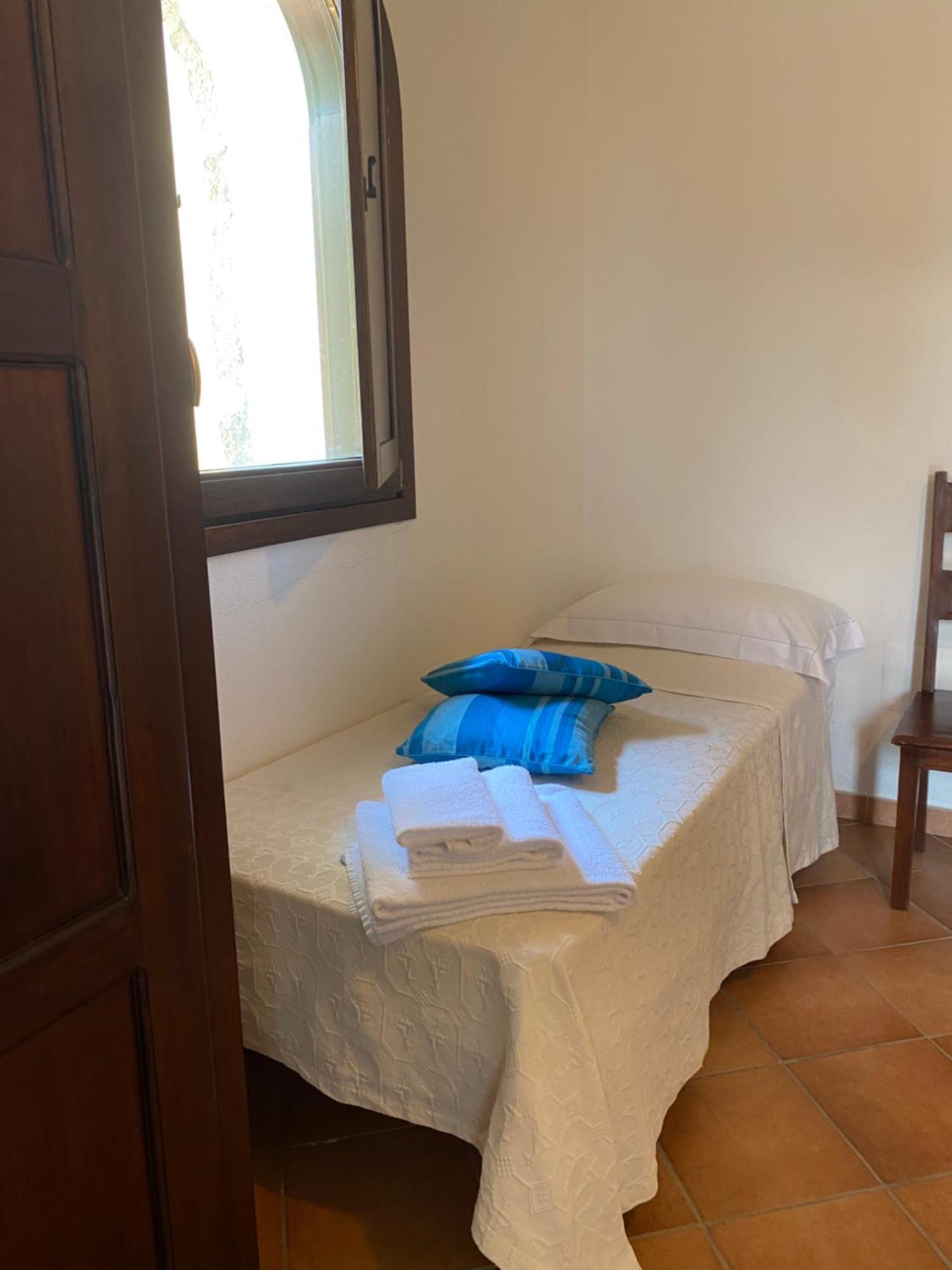 Case Vacanze Villa Rosita Сан-Теодоро Екстер'єр фото