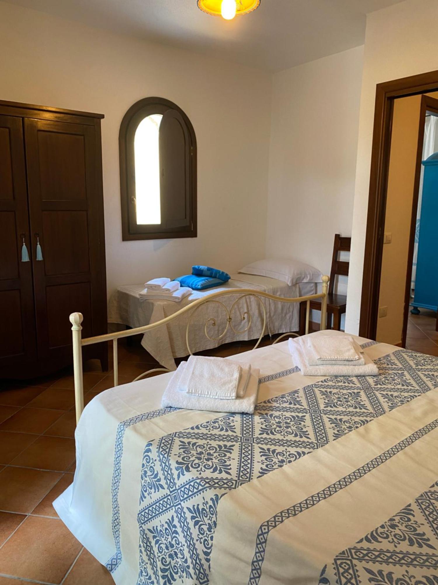 Case Vacanze Villa Rosita Сан-Теодоро Екстер'єр фото