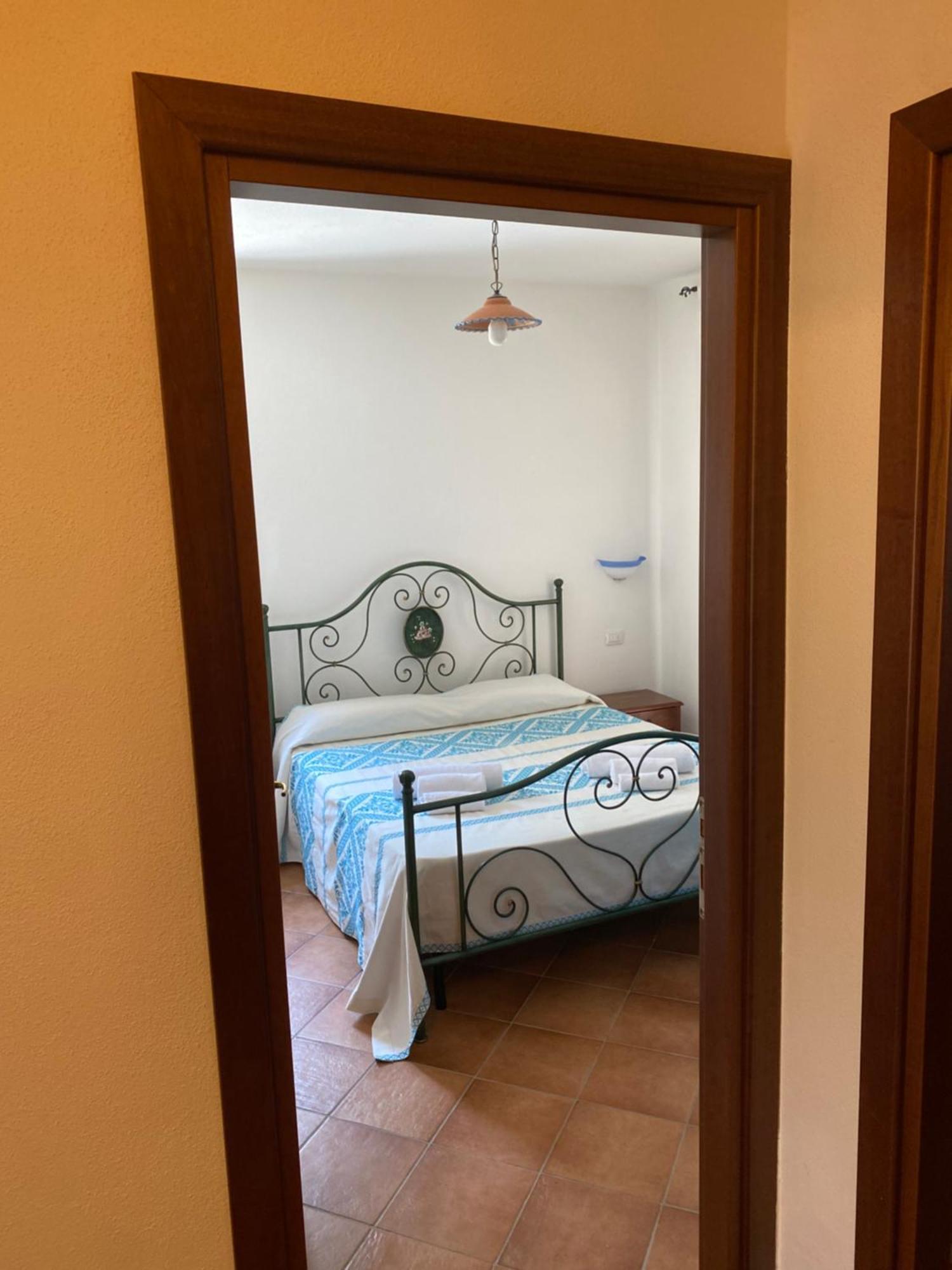 Case Vacanze Villa Rosita Сан-Теодоро Екстер'єр фото
