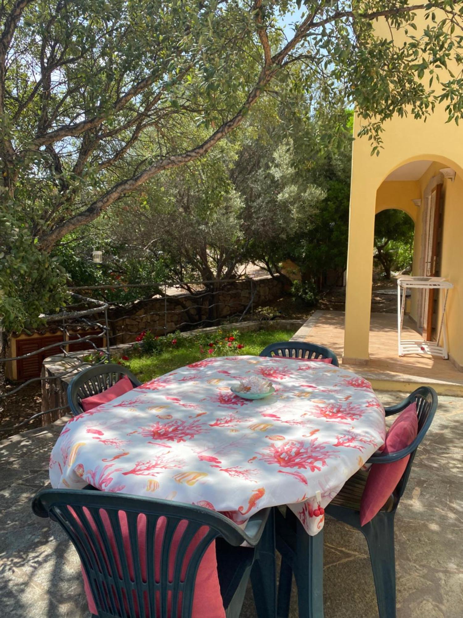 Case Vacanze Villa Rosita Сан-Теодоро Екстер'єр фото