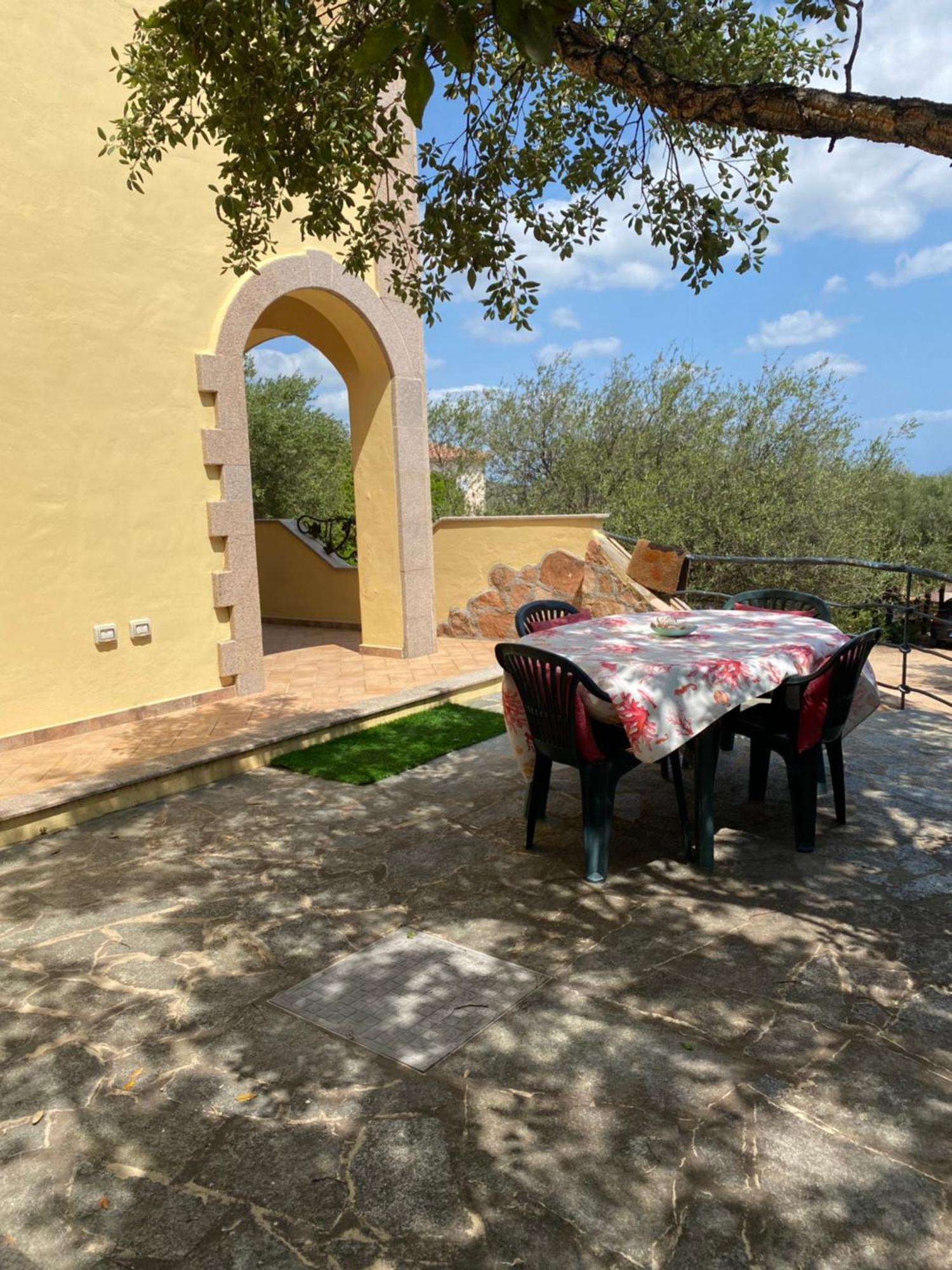 Case Vacanze Villa Rosita Сан-Теодоро Екстер'єр фото